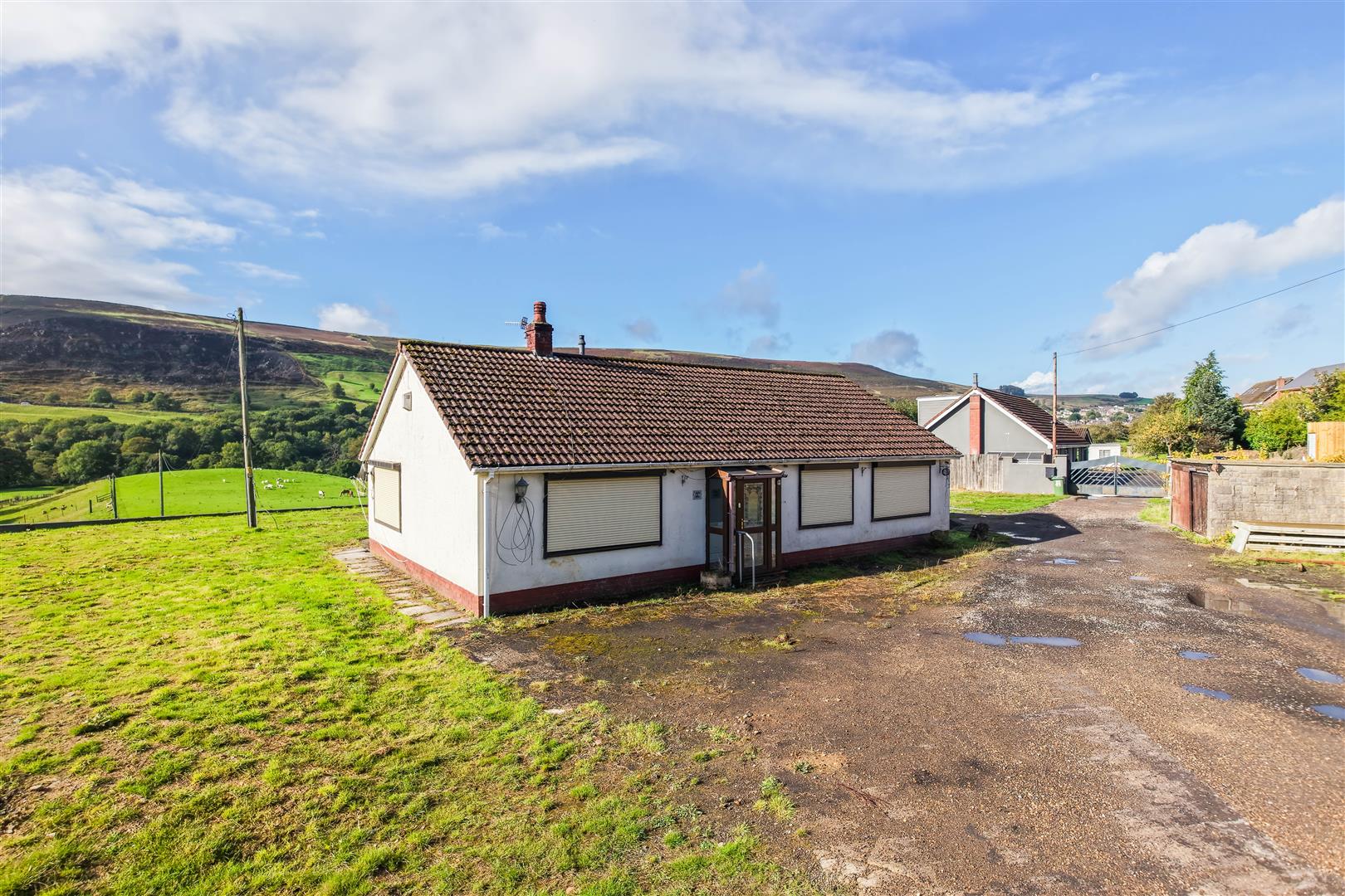 Farm View, Tysswg Lane, Tredegar NP22 5BJ